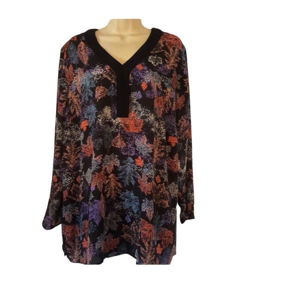 Woman’s fall muti colored leaf print blouse - Picture 1 of 10